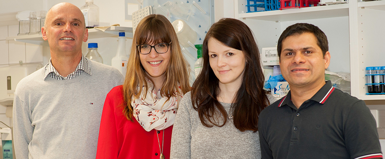 v.l.: Univ.-Prof. Mag. Dr. Jakob Troppmair, Dr.in Marion Enthammer, Dr.in Katarzyna Koziel, Dr. Muhammad Imtiaz Ashraf (Foto: Dr. Rafal Koziel) NEWS_Troppmair_Team.jpg