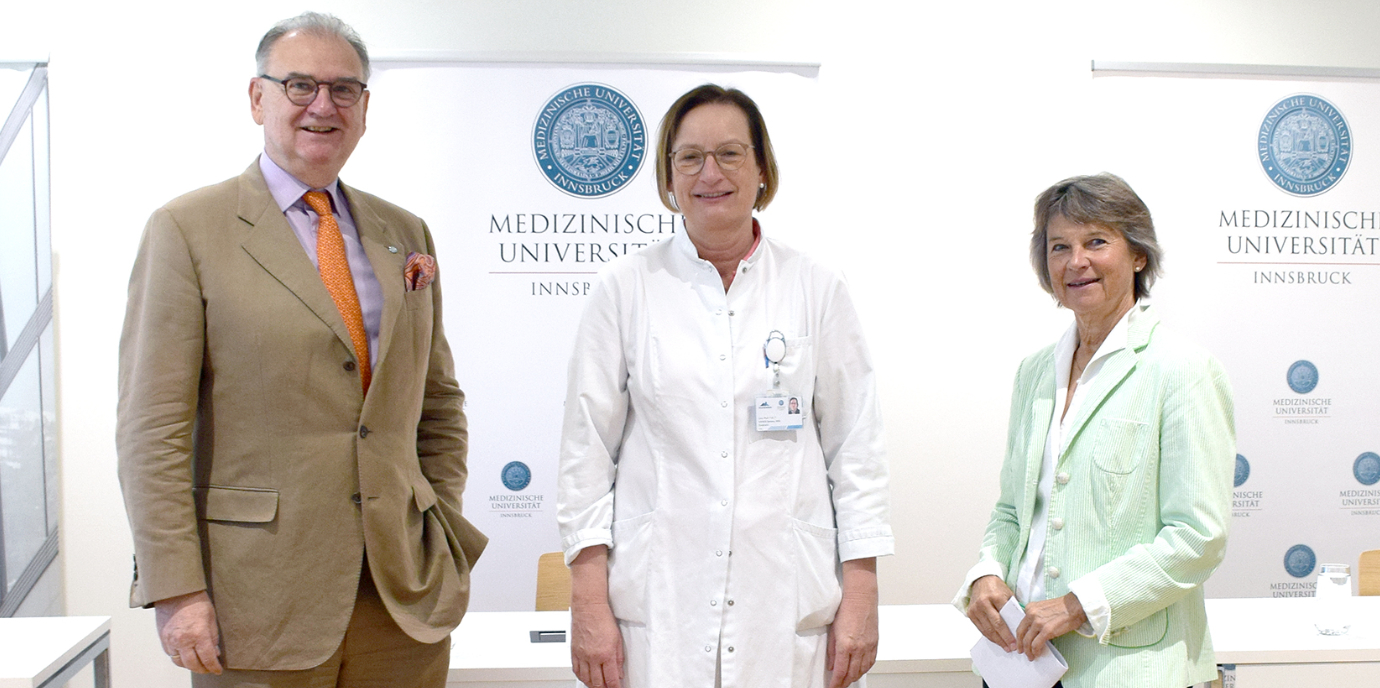 BU: v.l.: Wolfgang Fleischhacker, Barbara Sinner und Alexandra Kofler bei der heutigen Pressekonferenz. (c)MUI/Heidegger News_Sinner.jpg