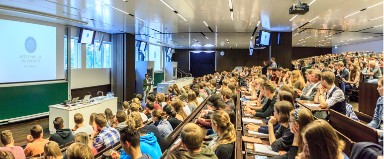 Herzlich Willkommen: Semesterstart für 450 Studierende