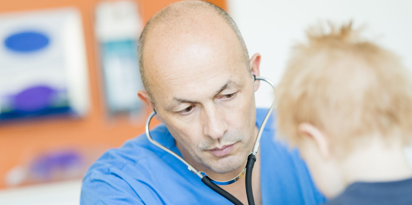 Kinder-Krebs-Hilfe stärkt Forschung mit einer halben Million Euro