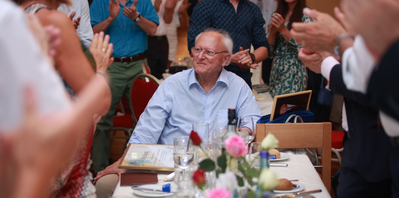 Raimund Margreiter wurde im Rahmen der Feier gleich zweimal geehrt. Foto: Krebshilfe Tirol THEMA_Jubilaeum_Krebshilfe.jpg