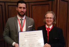 Wissenschaftspreis für jungen Neurochirurgen