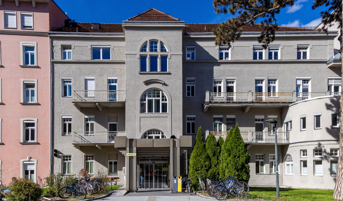 Gebäude der Universitätsklinik für Hör-, Stimm- und Sprachstörungen